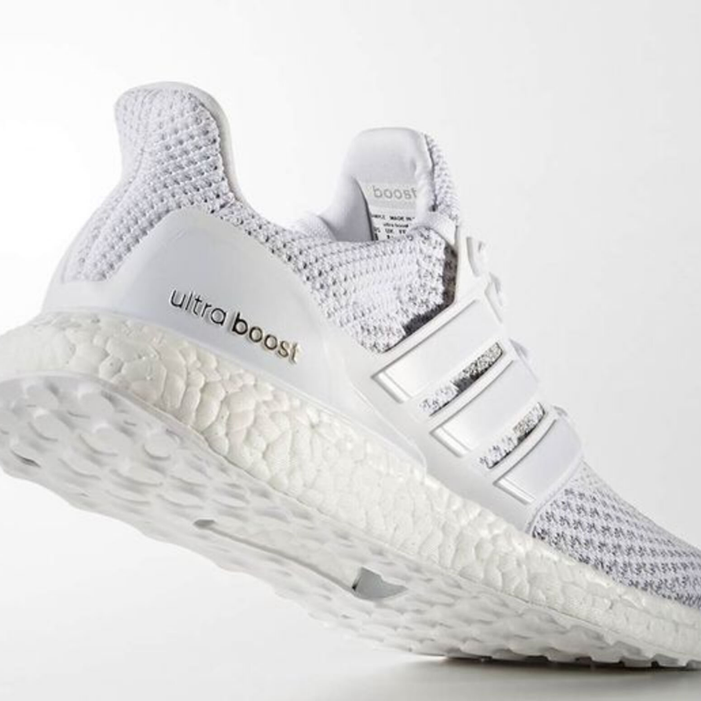 ADIDAS ULTRABOOST