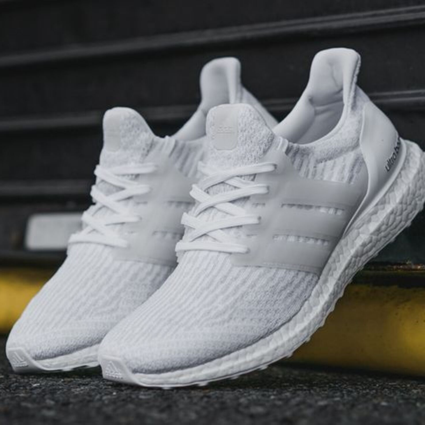 ADIDAS ULTRABOOST