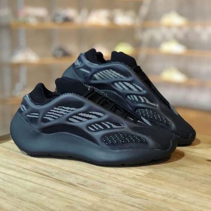 ADIDAS YEEZY 700