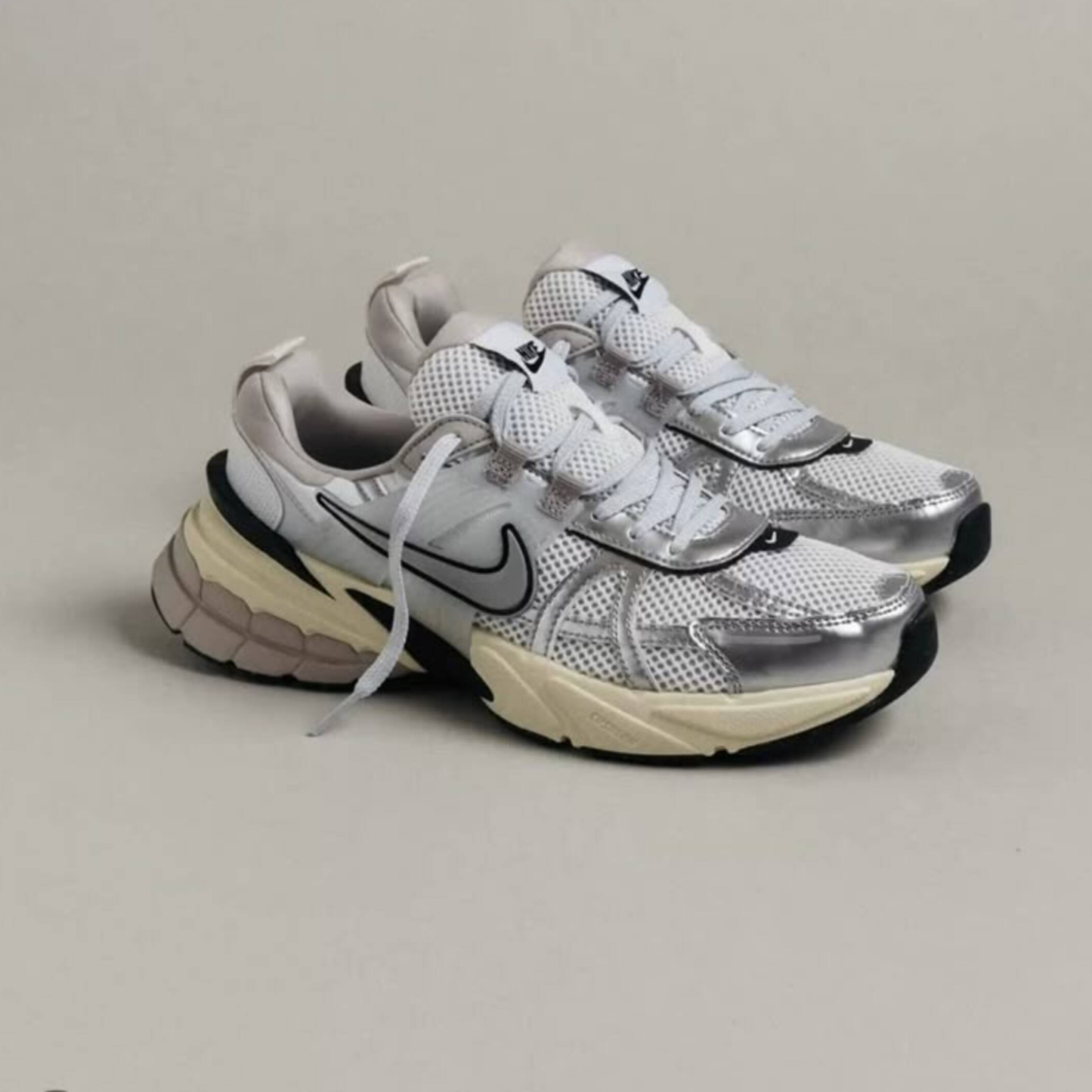 NIKE V2K