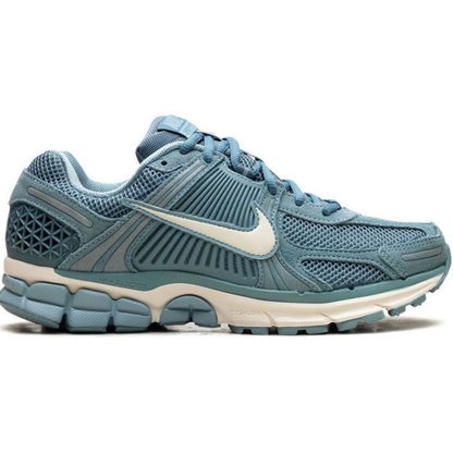 NIKE VOMERO