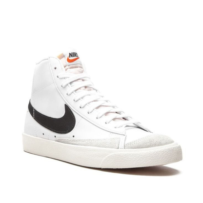 NIKE BLAZER